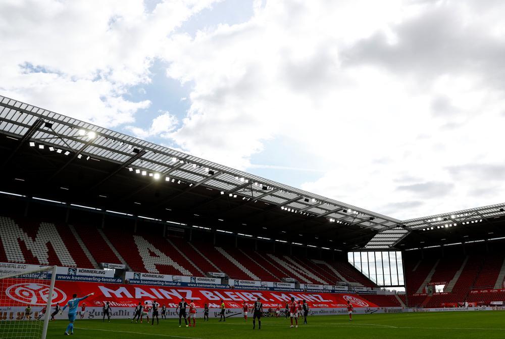 Σε καραντίνα η Bundesliga για το τέλος της σεζόν