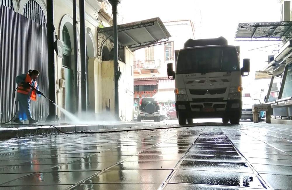 Δήμος Αθηναίων: Επιχείρηση καθαριότητας στη Βαρβάκειο Αγορά