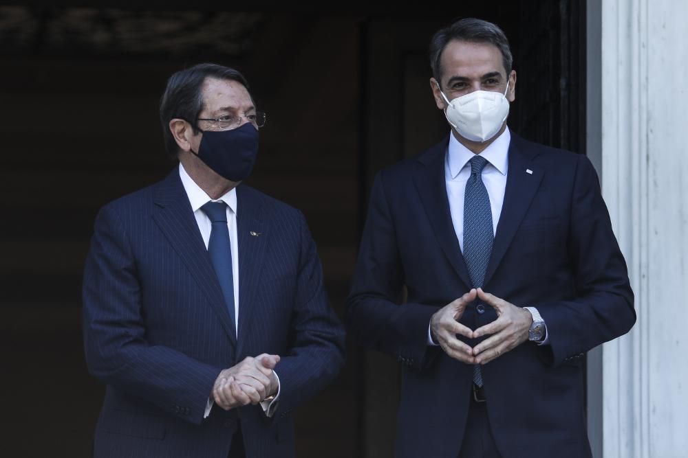 Κυπριακό: Μικρό καλάθι και βαρύ κλίμα στις επαφές της …μαρμότας