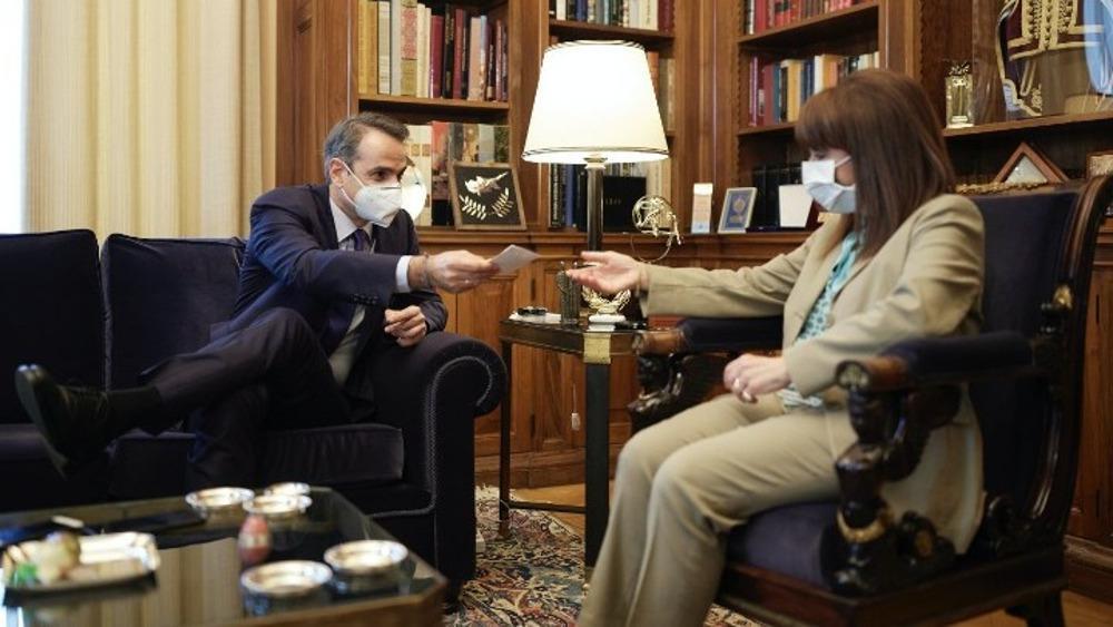 Μητσοτάκης-Σακελλαροπούλου: Τι είπαν για εμβολιασμό, Ταμείο Ανάκαμψης και self test