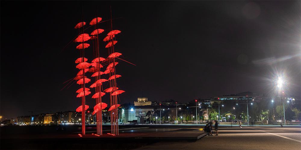 Θεσσαλονίκη: Στα χρώματα του Πάσχα οι «Ομπρέλες» του Ζογγολόπουλου