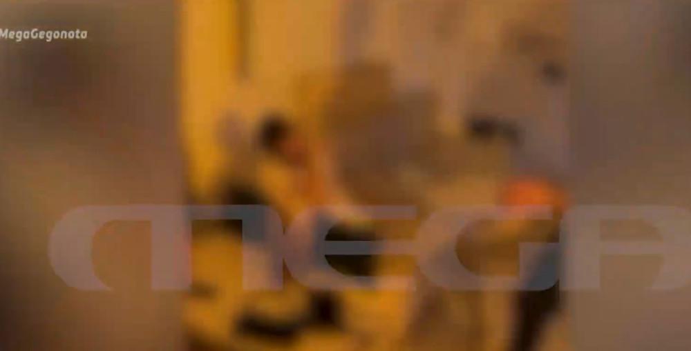 «Κορωνοπάρτι» σε σπίτι στο κέντρο της Αθήνας εν μέσω πανδημίας [βίντεο]