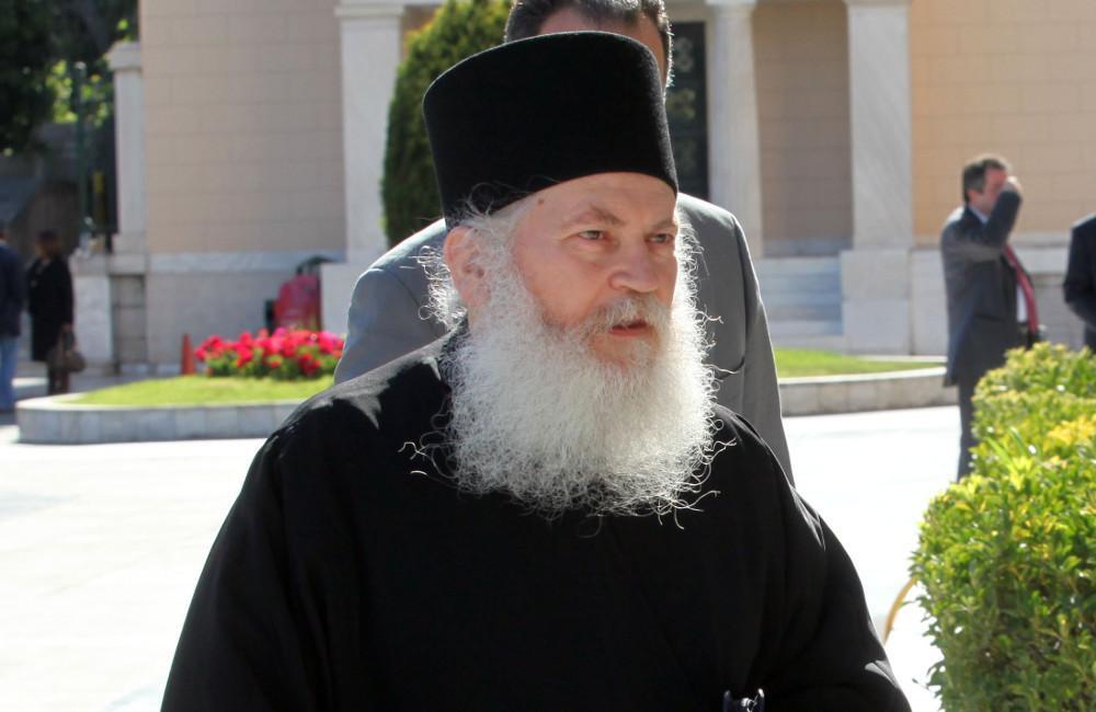 Κορονοϊός: Εσπευσμένα στον Ευαγγελισμό ο ηγούμενος της Μονής Βατοπεδίου Εφραίμ