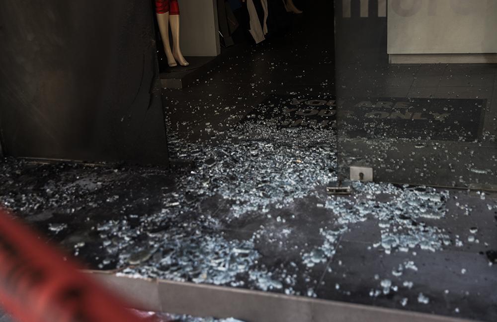 Χαρδαλιάς: Καρέ-καρέ η επίθεση στις επιχειρήσεις της συζύγου του