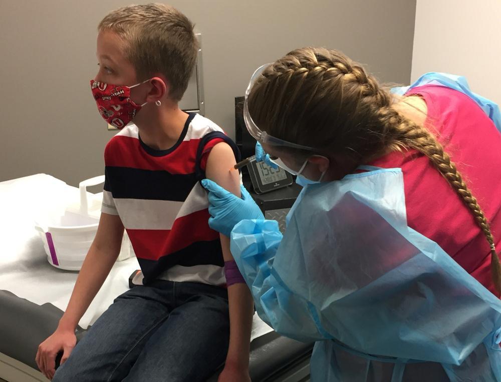 Εμβόλιο: Ανοίγει σήμερα η πλατφόρμα για τα παιδιά 5-11 ετών – Τι δόση λαμβάνουν και πού εμβολιάζονται