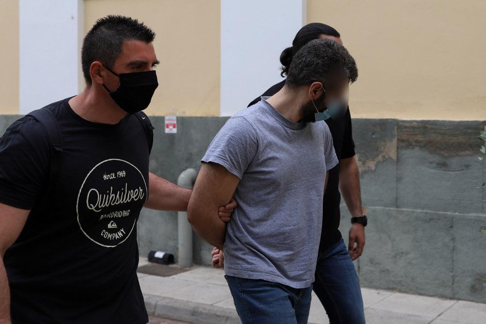 Καλύβια: Προφυλακιστέος ο 32χρονος - Τι είπε στην απολογία του