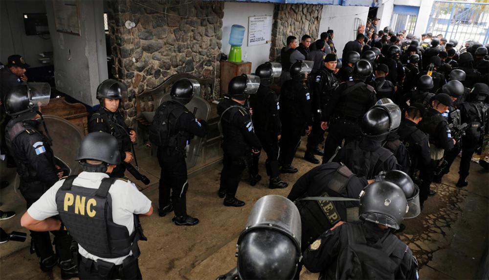 Γουατεμάλα: Τρομακτικές συγκρούσεις συμμοριών σε φυλακή