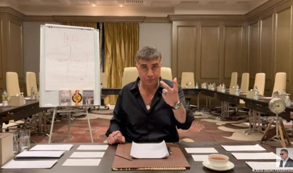 Τουρκία: Ένταλμα σύλληψης κατά του αρχιμαφιόζου που πονοκεφαλιάζει τον Ερντογάν Σεντάτ Πεκέρ