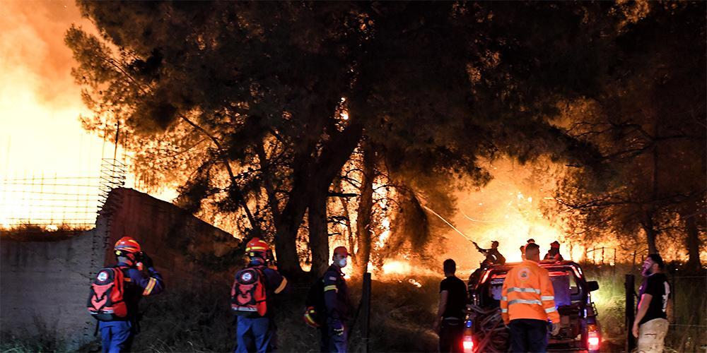 Σχίνο Κορινθίας: Έφτασε μέχρι την Αττική η μυρωδιά του καπνού