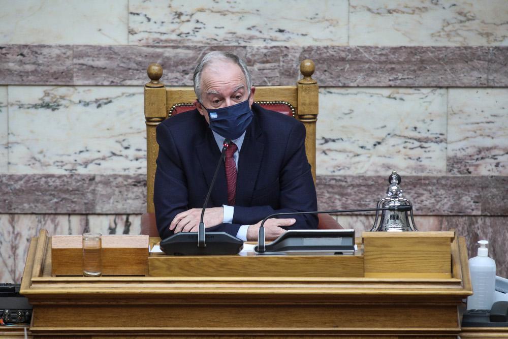 Τασούλας σε ΣΥΡΙΖΑ: Μια ετήσια σύμβαση παροχής ανεξαρτήτων υπηρεσιών δεν είναι γιουρούσι