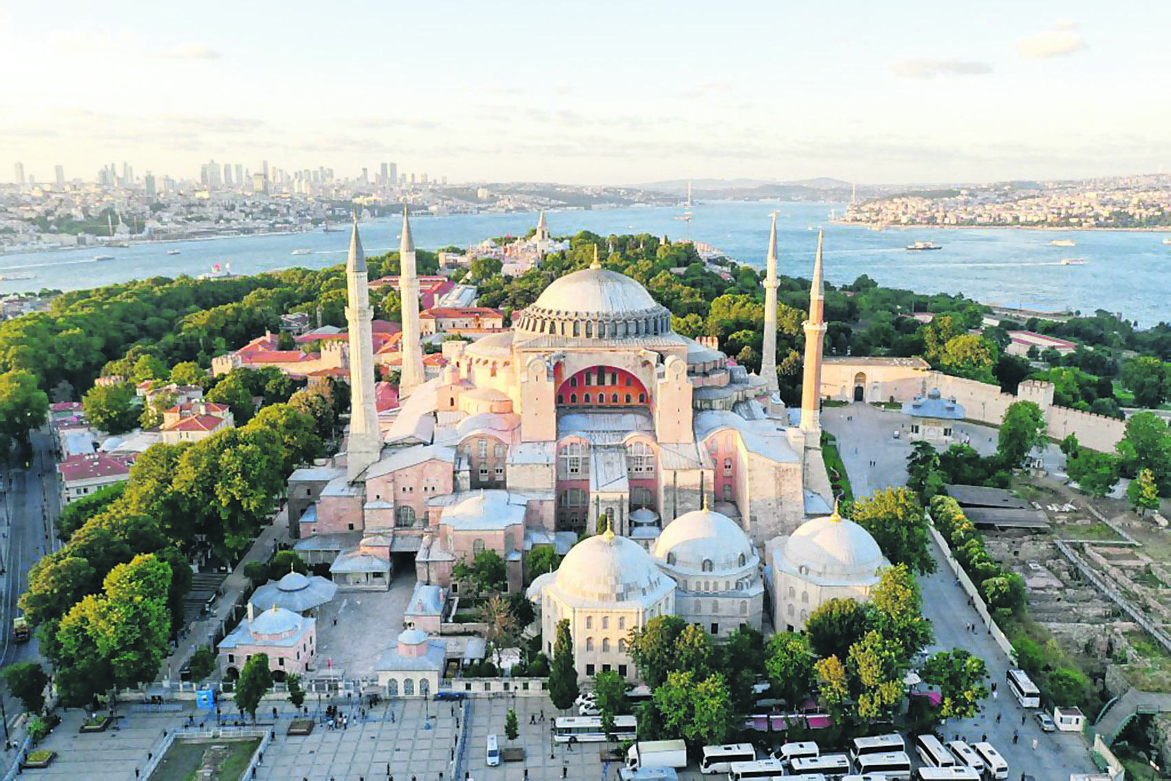 Πάνω από 40 ναοί της Αγίας Σοφίας σε όλο τον κόσμο