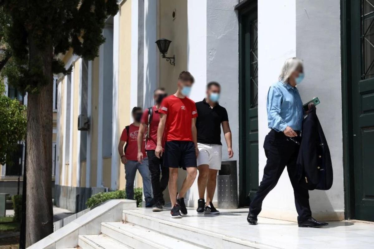 Ελεύθεροι οι δύο άνδρες για το βιασμό της 19χρονης στα Πατήσια
