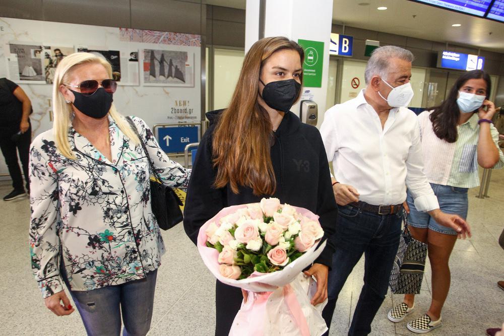 Μαρία Σάκκαρη: Επέστρεψε στην Αθήνα - «Ευχαριστώ όλους τους Ελληνες για την αγάπη που έλαβα»