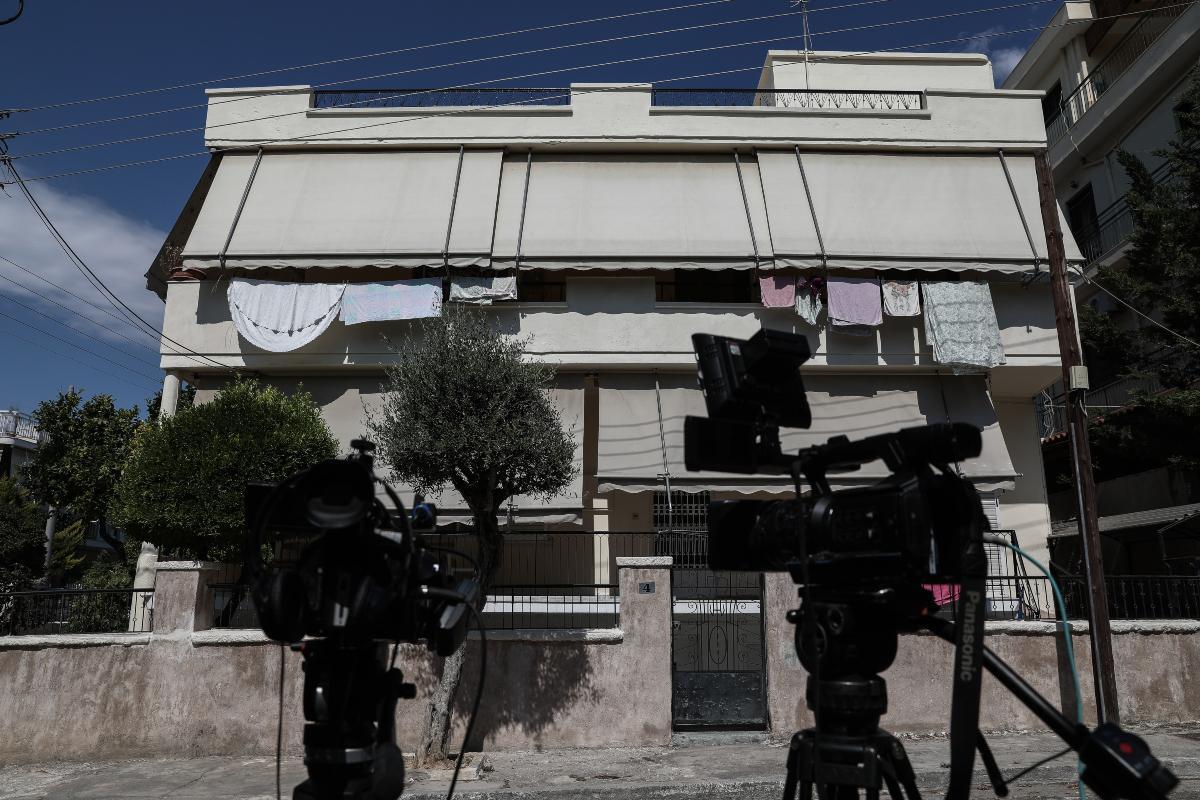 Δολοφονία στην Αγία Βαρβάρα: Στον ανακριτή ο 74χρονος συζυγοκτόνος – Απολογείται για τη δολοφονία της συζύγου του