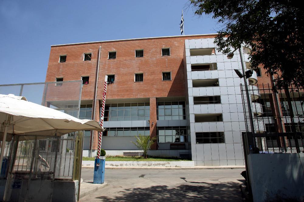 Συναγερμός στην ΕΛ.ΑΣ.: Τηλεφώνημα για βόμβες στη Διεύθυνση Αλλοδαπών