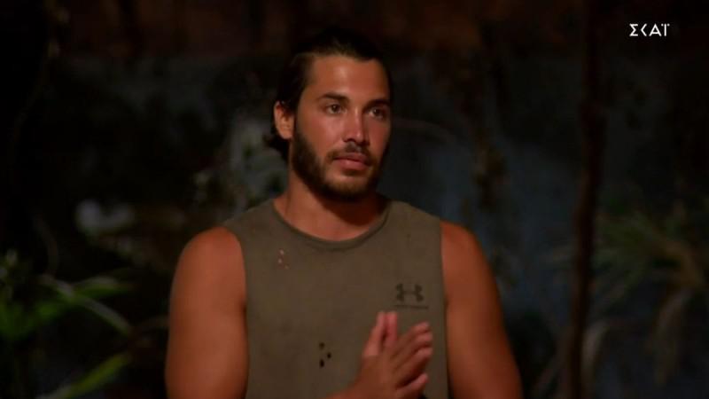 Survivor: Αποχώρησε ο Γιώργος Ασημακόπουλος και συγκίνησε όλη την Ελλάδα με την κίνηση του