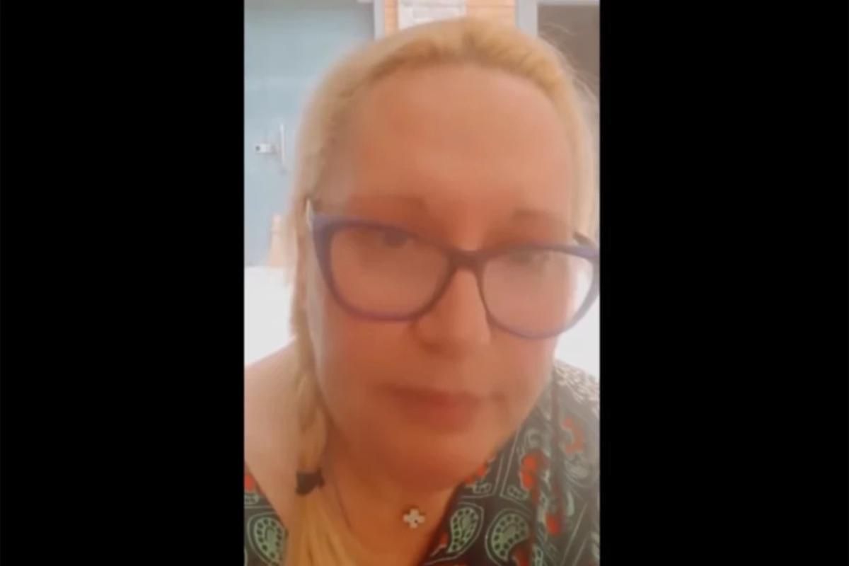 Καίτη Φίνου: Καταγγέλλει περιστατικό βίας σε πλατεία – «Γυναίκα έσπρωχνε ανήλικο παιδί, μου χύμηξε και εμένα»