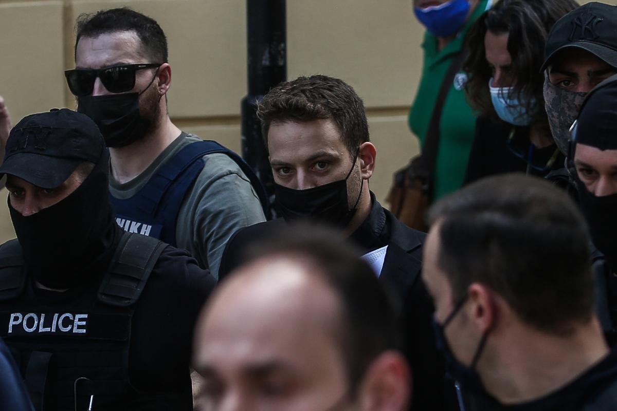 Γλυκά Νερά: Σοκάρουν οι νέες αποκαλύψεις - Ο Αναγνωστόπουλος είχε σχέση με 16χρονη από την Αλόννησο πριν την Καρολάιν