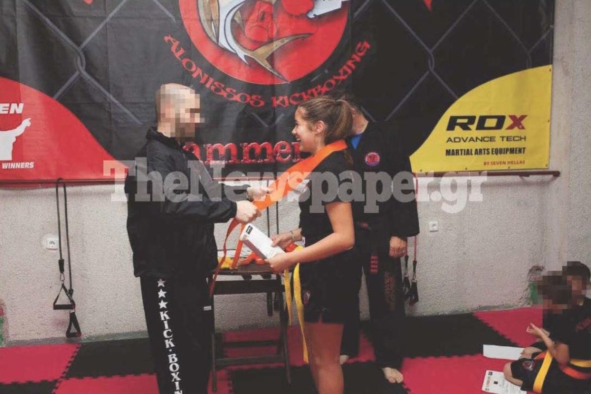 Γλυκά Νερά – Φίλος Καρολάιν: Δεν πάλεψε η Κάρολ με τον Μπάμπη, αλλιώς θα τον είχε πλακώσει στο ξύλο