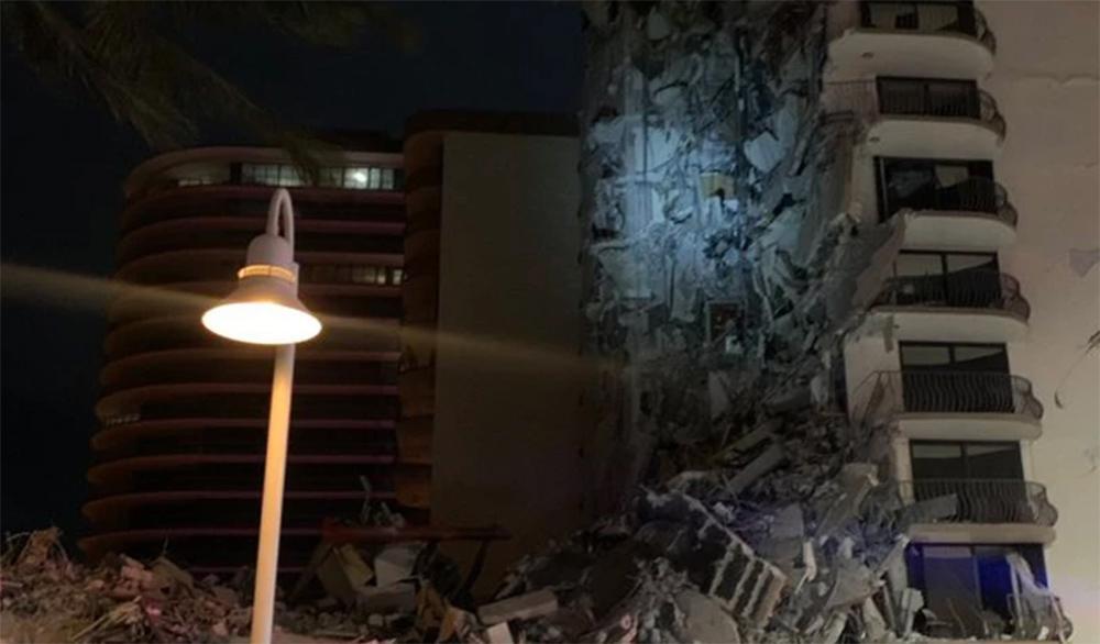 Κατέρρευσε τμήμα κτιρίου στο Μαϊάμι - Φόβοι για νεκρούς [βίντεο]