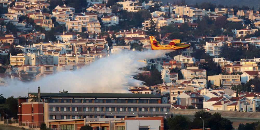 Οριοθετήθηκε η φωτιά στο Πανόραμα
