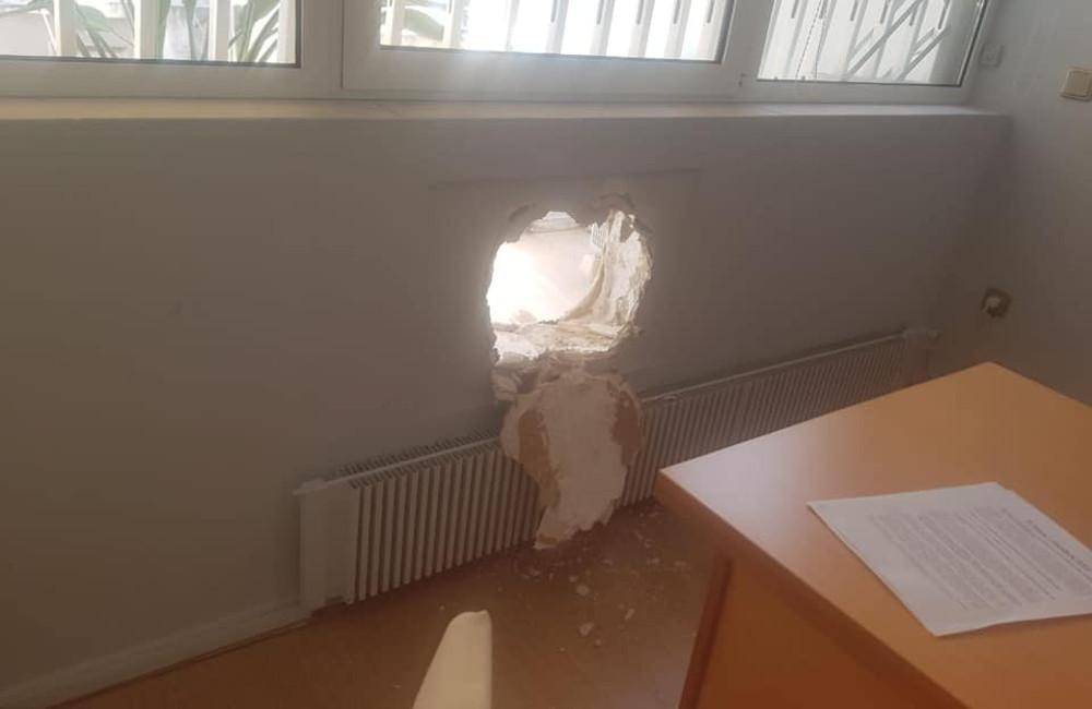 Δύο συλλήψεις για τη διάρρηξη στο γραφείο του Τσακαλώτου