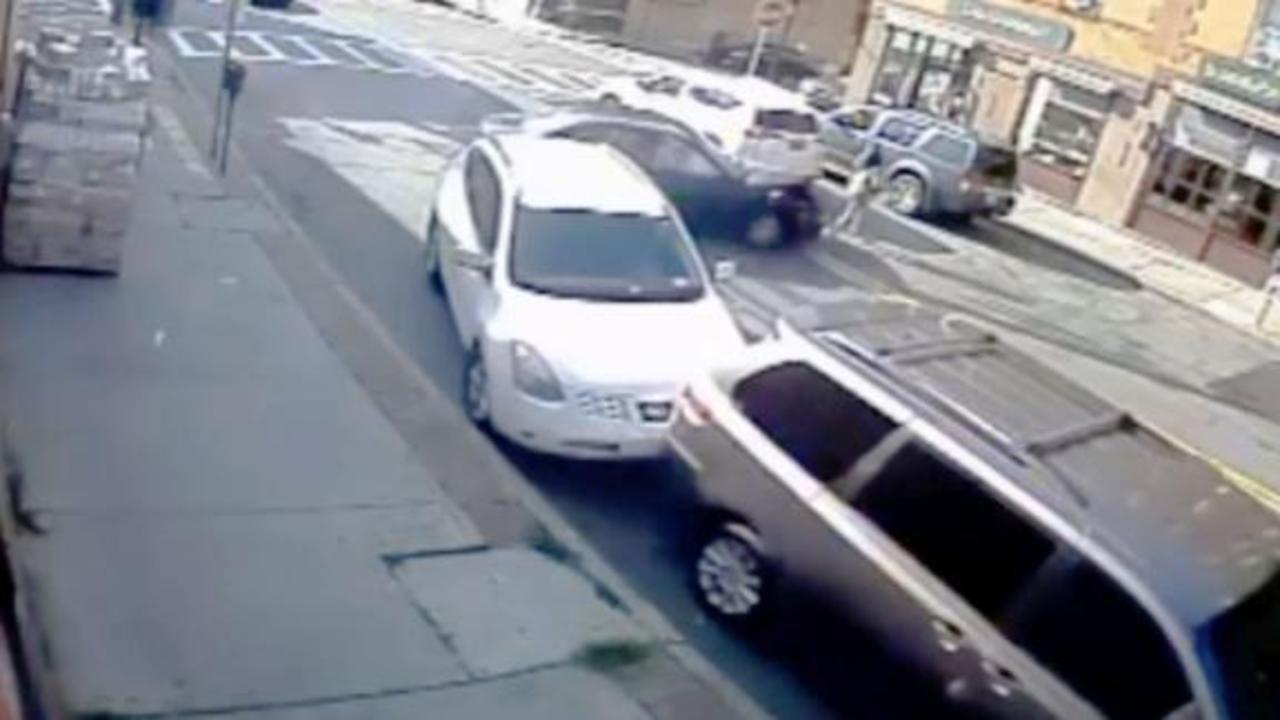 Νέα Υόρκη: Κοριτσάκι 8 μηνών βρέθηκε κάτω από το όχημα μεθυσμένου οδηγού- Η ηρωική του διάσωση [βίντεο]