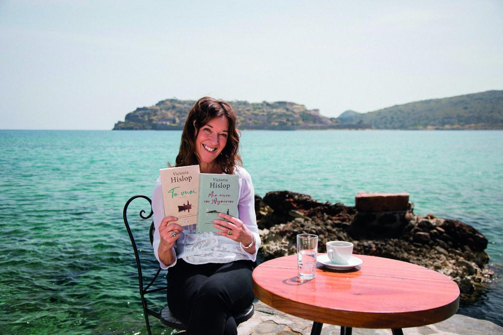 Βικτόρια Χίσλοπ στον «Ε.Τ.»: Το εμβόλιο είναι σαν τη θεραπεία της λέπρας το 1957