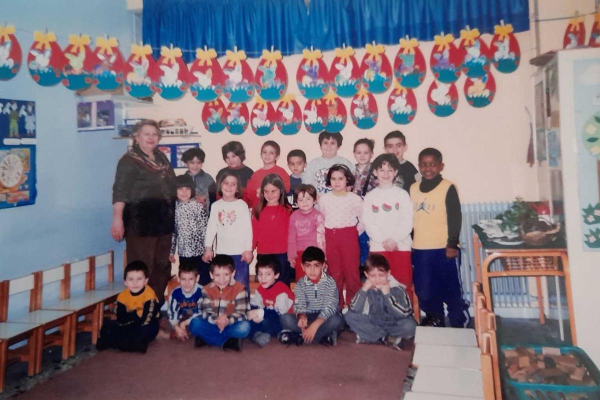 Γιάννης Αντετοκούνμπο: Το μήνυμα της δασκάλας που τον έκανε να συγκινηθεί – Δείτε φωτογραφίες από το σχολείο