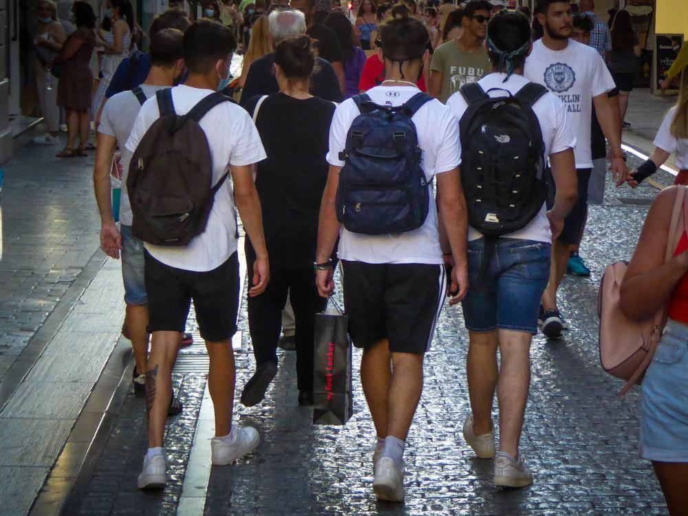 Κορονοϊός: Η μαθητική κοινότητα και η διασπορά στη βόρεια Ελλάδα σημαίνουν επιδημιολογικό συναγερμό μετάλλαξη Δέλτα