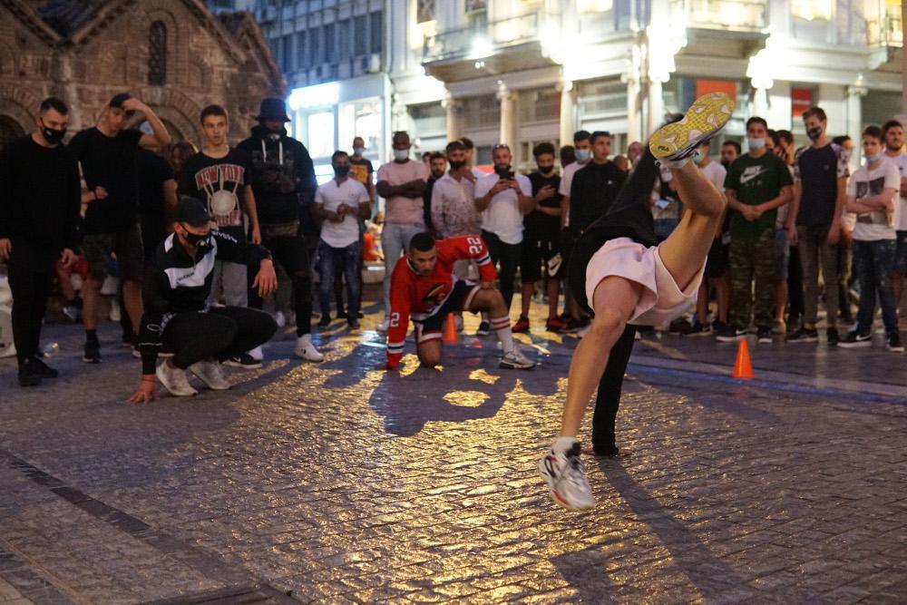 Μετάλλαξη Δέλτα: Γεμίζουν τα νοσοκομεία με 20άρηδες και 30άρηδες – Τι λέει στον «Ε.Τ.» η Μίνα Γκάγκα