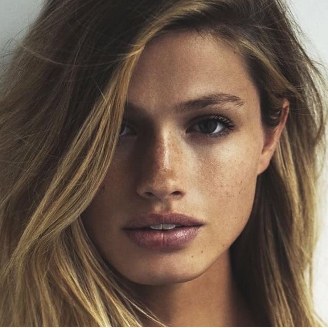 νοσηλεύτρια