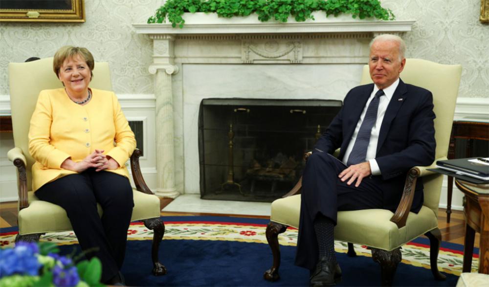 Ο Μπάιντεν υποδέχθηκε στον Λευκό Οίκο την «καλή φίλη» Μέρκελ