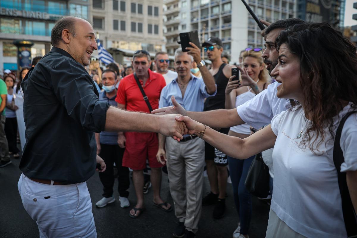 Κορονοϊός: Συγκέντρωση αντιεμβολιαστών στο Σύνταγμα 