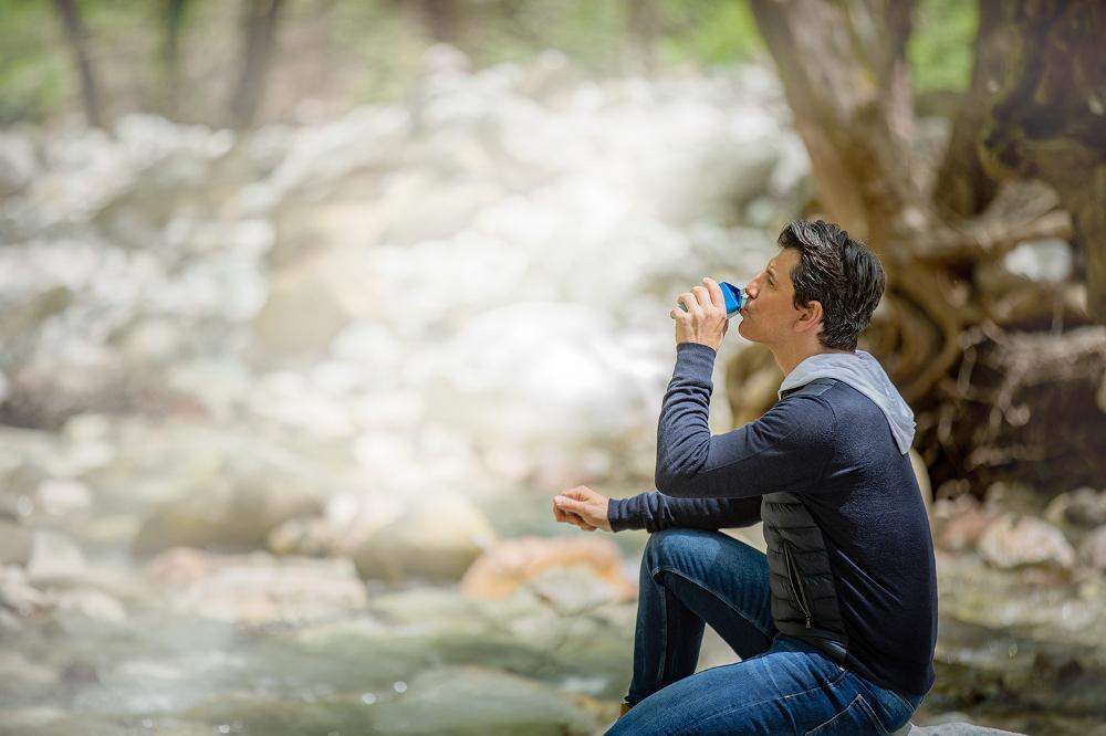 ΘΕΟΝΗ: Οδοιπορικό στα 1.100μ. στην Πηγή Γκούρα με τον Σάκη Ρουβά