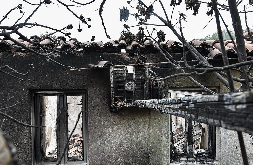 Πυρόπληκτοι: «Κύμα» συμπαράστασης των δήμων της Αττικής