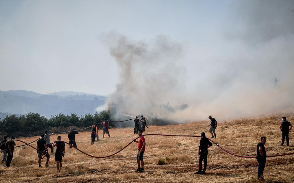 Φωτιά στις Αφίδνες: Στο νοσοκομείο δύο αδέρφια εθελοντές πυροσβέστες