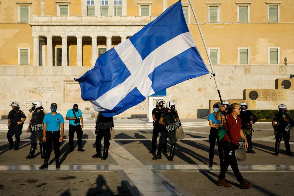 Αντιεμβολιαστές: Τους τάζουν… ασυλία και τους αρπάζουν χιλιάδες ευρώ – Σαρώνουν το διαδίκτυο για να βρουν τους λογαριασμούς