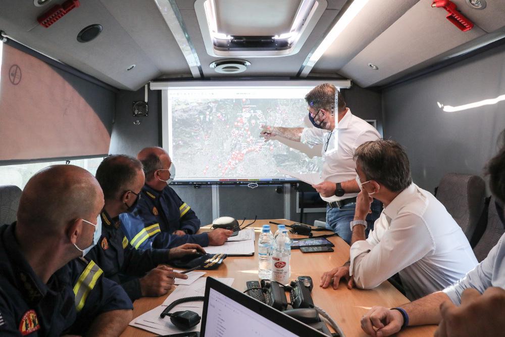 «Όλυμπος»: Στα «άδυτα» του Κινητού Επιχειρησιακού Κέντρου της Πυροσβεστικής [εικόνες & βίντεο]