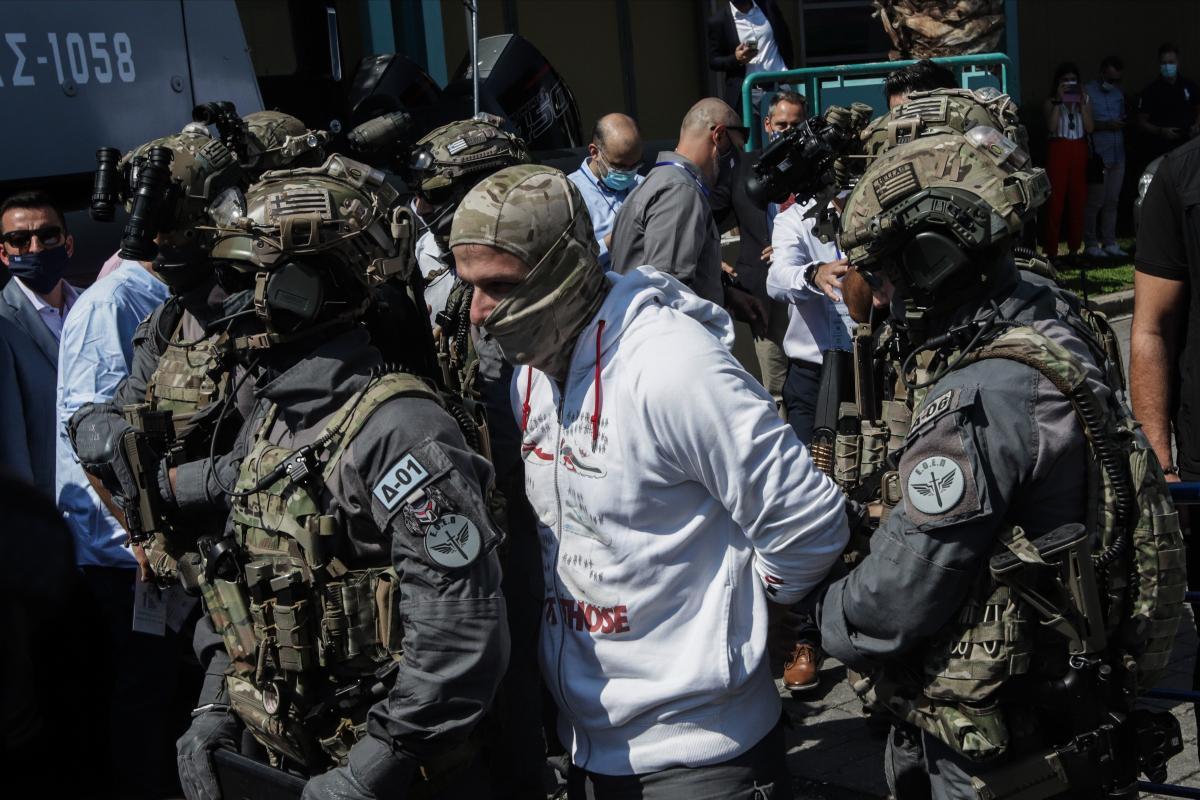 ΔΕΘ 2021: Σύλληψη τρομοκράτη μπροστά στον Πρωθυπουργό – Εντυπωσίασε η επιχείρηση του Λιμενικού [βίντεο]