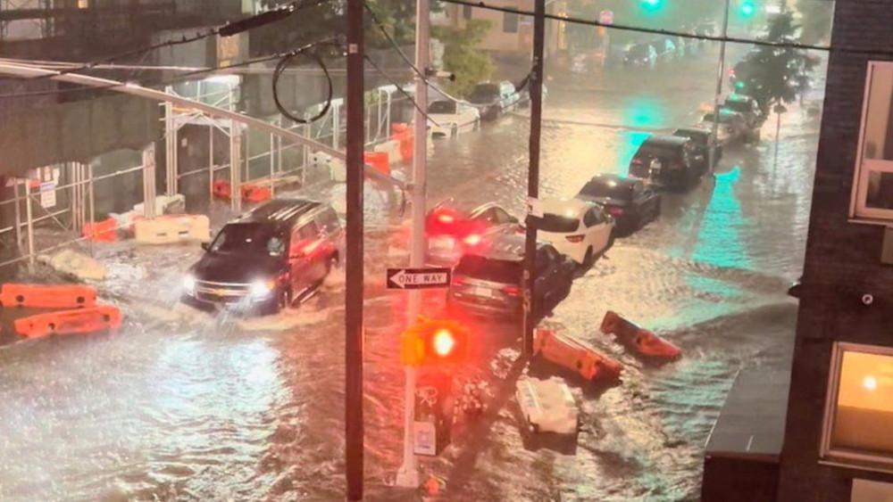 Νέα Υόρκη: Σε καθεστώς εκτάκτου ανάγκης μετά την έλευση της «Άιντα»