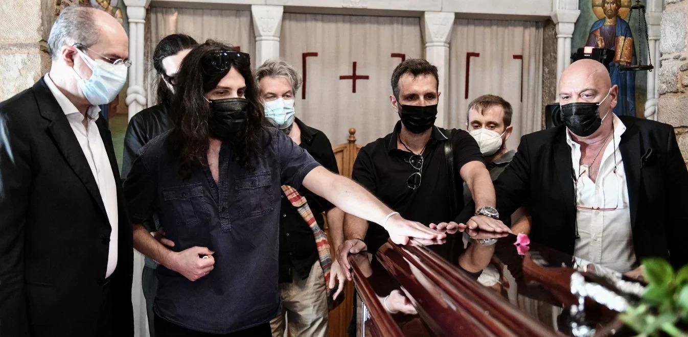 Το μεγαλείο του Μίκη…