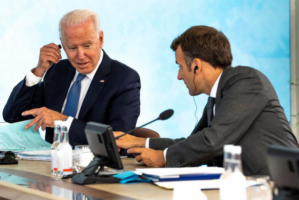 AUKUS - Τριγμοί στις σχέσεις Γαλλίας-ΗΠΑ: Τα «αντίποινα» από το Παρίσι