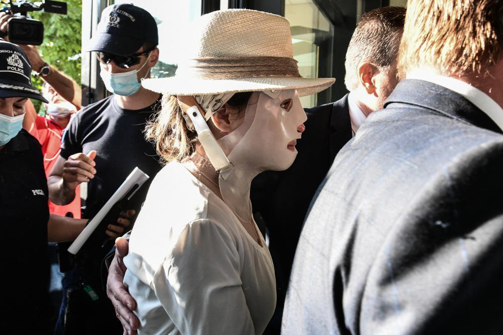 Επίθεση με βιτριόλι: Η συνομιλία του Σάκη Κεχαγιόγλου με την Ιωάννα