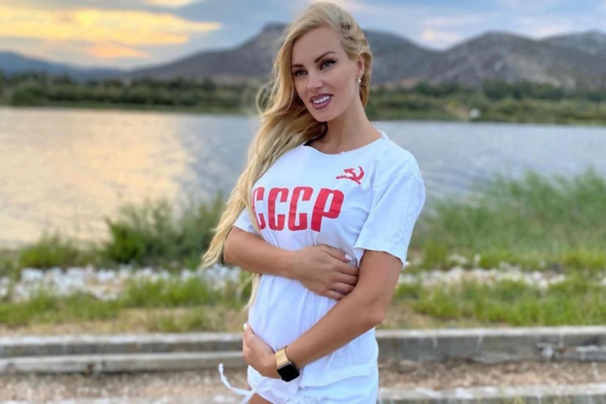 Τζούλια Νόβα: Κάποιοι μου ευχήθηκαν να χάσω τη ψυχή που κυοφορώ – Μοιράστε αγάπη και όχι κακία