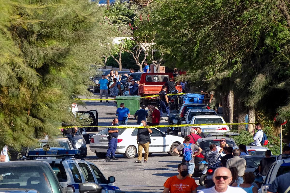 Ρόδος: Ξεσπούν οι γονείς της Δώρας - «Τη ζήλευε αφόρητα. Άφηνε το κλειδί πίσω από την πόρτα για να την ελέγχει τι ώρα γυρνάει» [βίντεο]