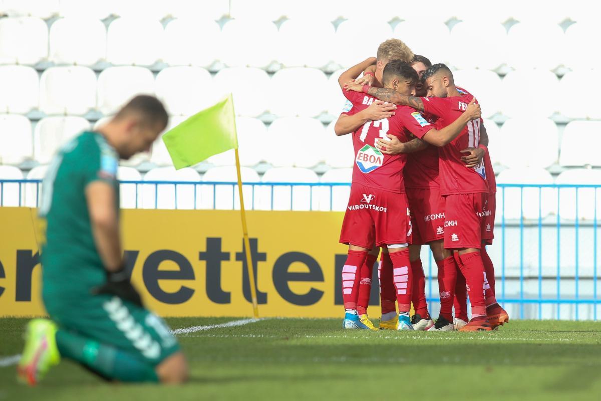 Super League: Προελαύνει ο Βόλος – Γονάτισε με τριάρα τον Απόλλωνα στη Ριζούπολη και παραμένει πρώτος