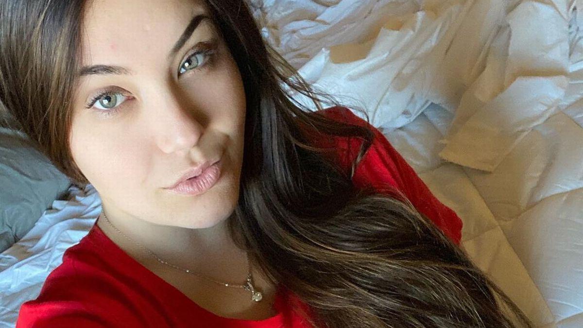 «Άνοιξε το φάκελο και με είδε γυμνή στο εξώφυλλο» - Η ιστορία του 19χρονου μοντέλου που μπήκε στον χώρο του πορνό