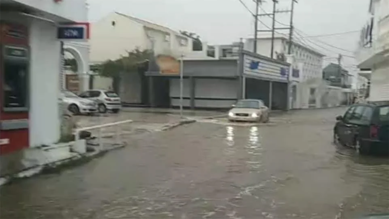 Κέρκυρα: Προβλήματα σε διάφορες περιοχές προκάλεσε η πρόσκαιρη κακοκαιρία