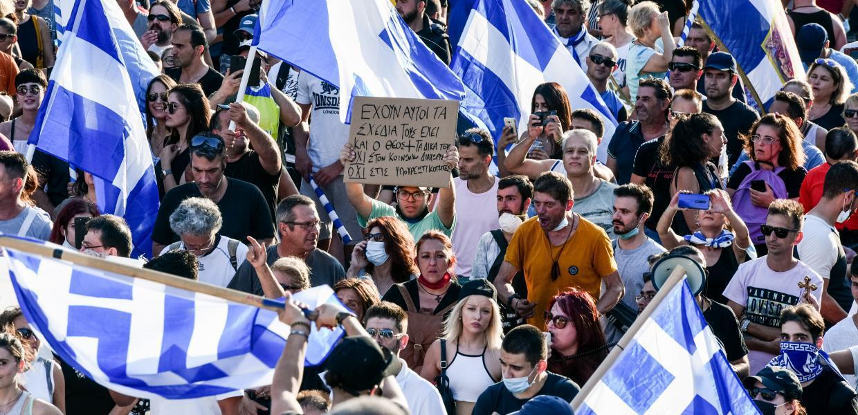 Αλλαγή δόγματος – τέλος το χάδι στους αρνητές